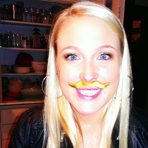 Meet your Posher, Catherine - Picture 1 of 1